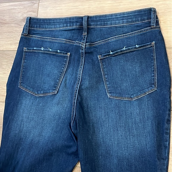 LC Lauren Conrad Dark Blue Skinny Jeans Fray and Mildly Distressed Sz 16 - Picture 14 of 16